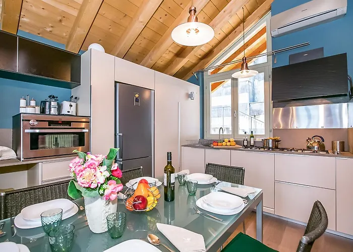 Vista D'oro Palma Apt. 21 Perledo